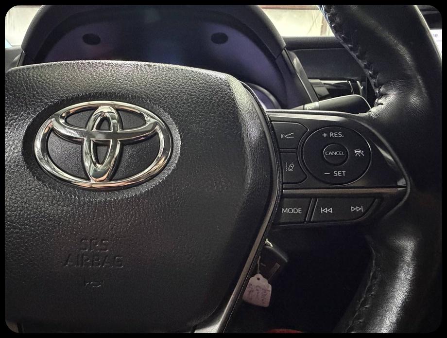 Toyota Camry SE 2023