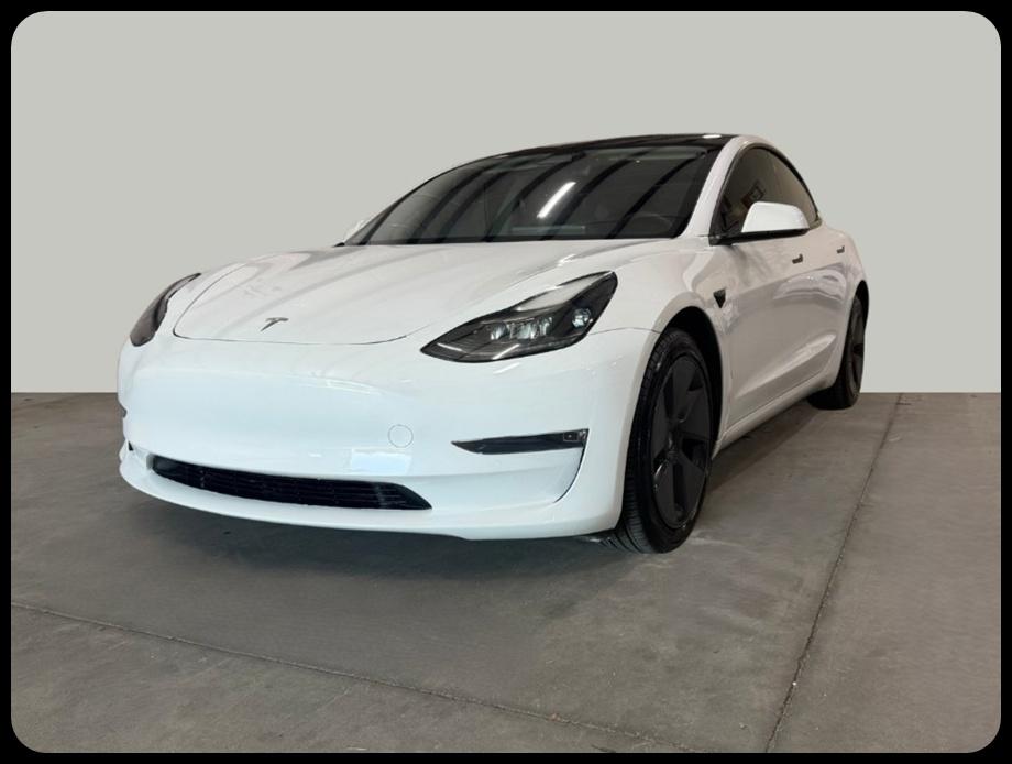 Tesla Model 3  2021