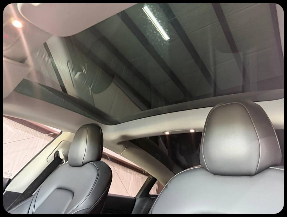 Tesla Model 3  2021