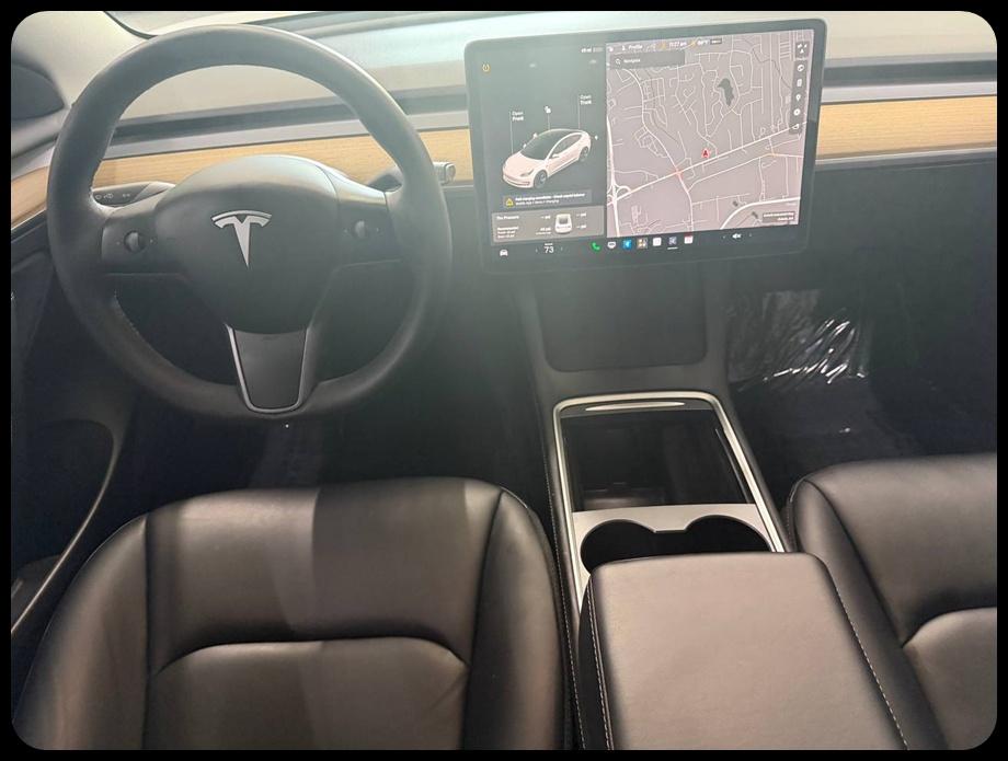 Tesla Model 3  2021