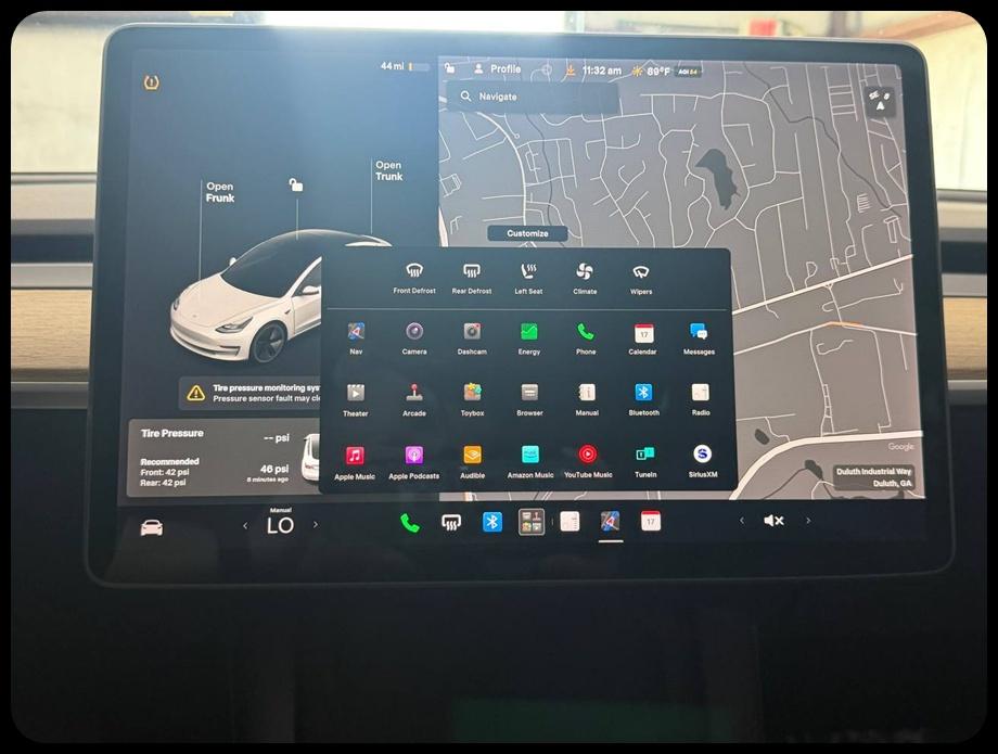 Tesla Model 3  2021