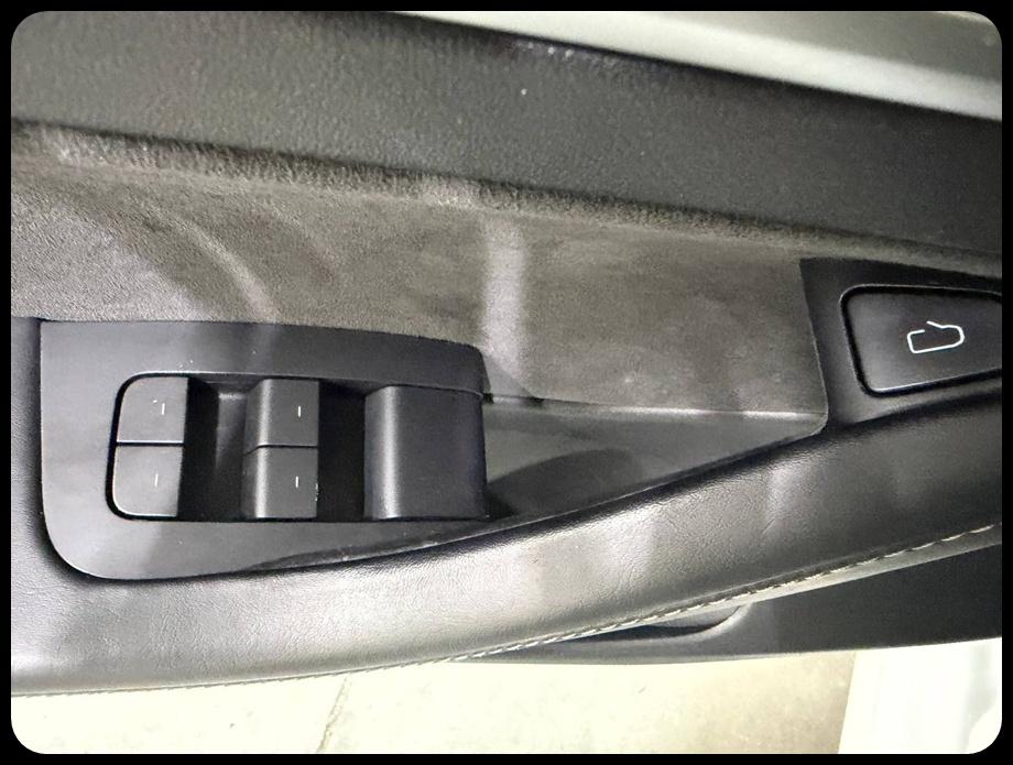 Tesla Model 3  2021