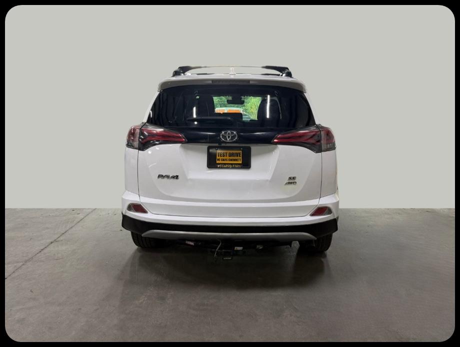 Toyota RAV4 SE 4WD 2017