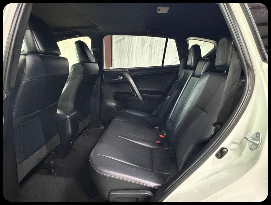 Toyota RAV4 SE 4WD 2017