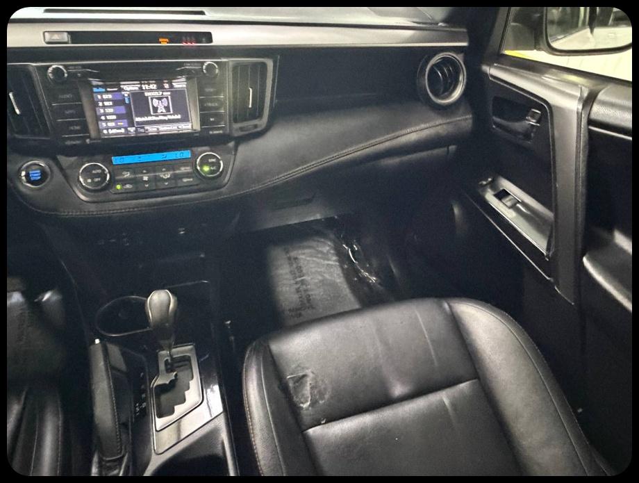 Toyota RAV4 SE 4WD 2017