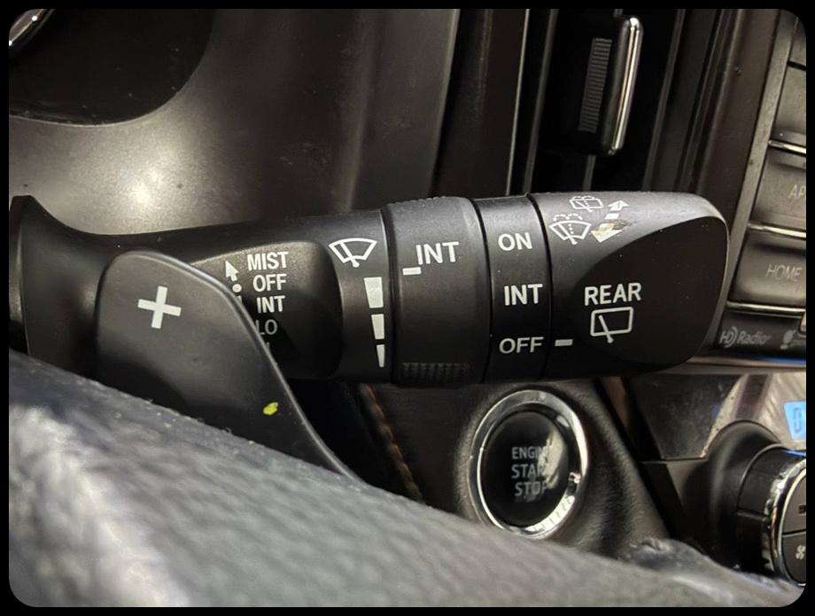 Toyota RAV4 SE 4WD 2017