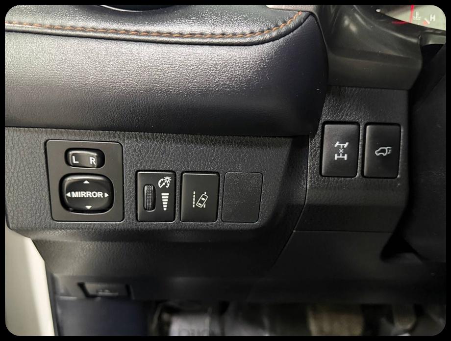 Toyota RAV4 SE 4WD 2017