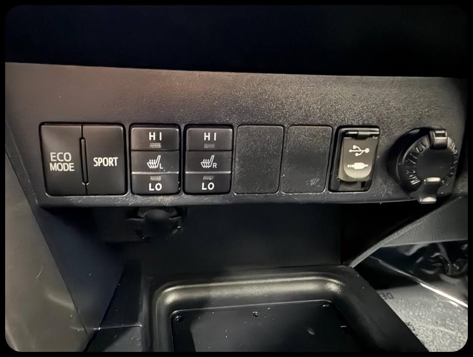 Toyota RAV4 SE 4WD 2017
