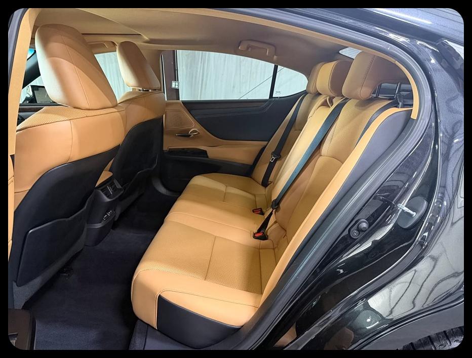 Lexus ES 350 Base 2022