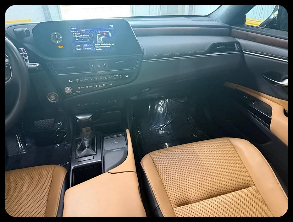 Lexus ES 350 Base 2022