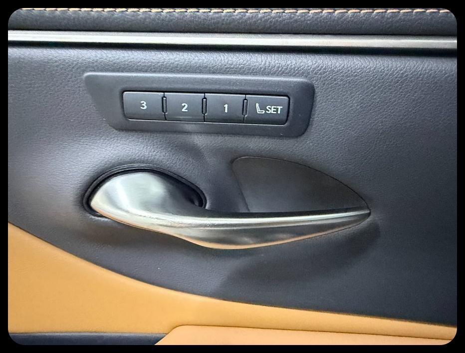 Lexus ES 350 Base 2022