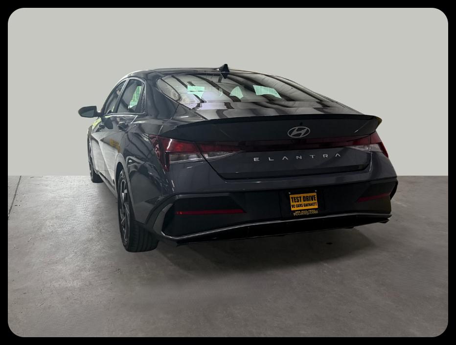 Hyundai Elantra SEL Sport 2025