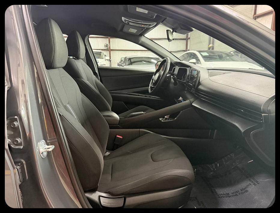 Hyundai Elantra SEL Sport 2025