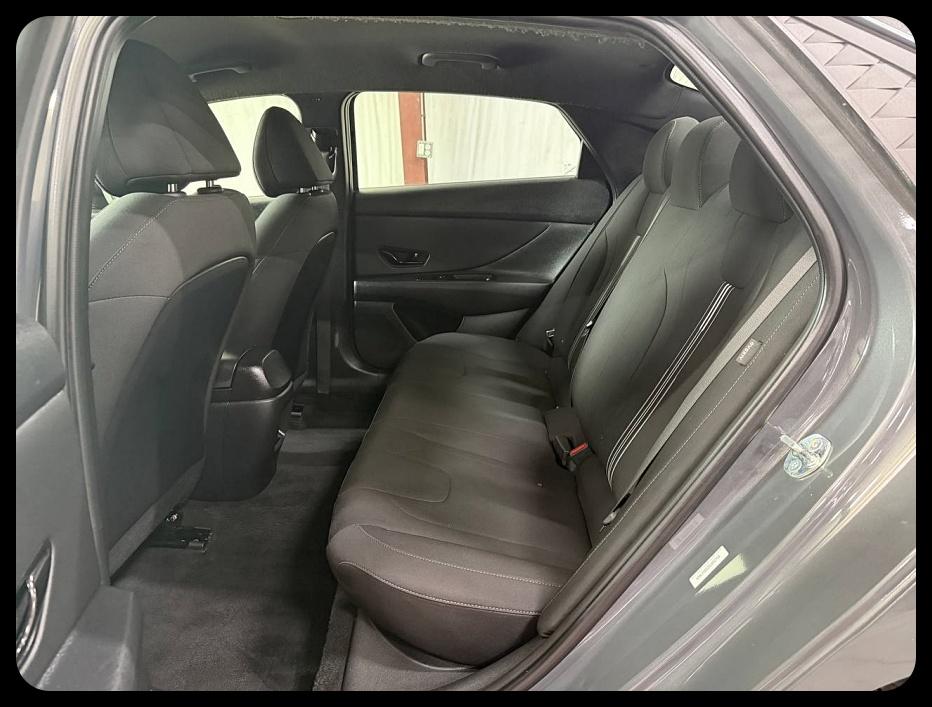 Hyundai Elantra SEL Sport 2025