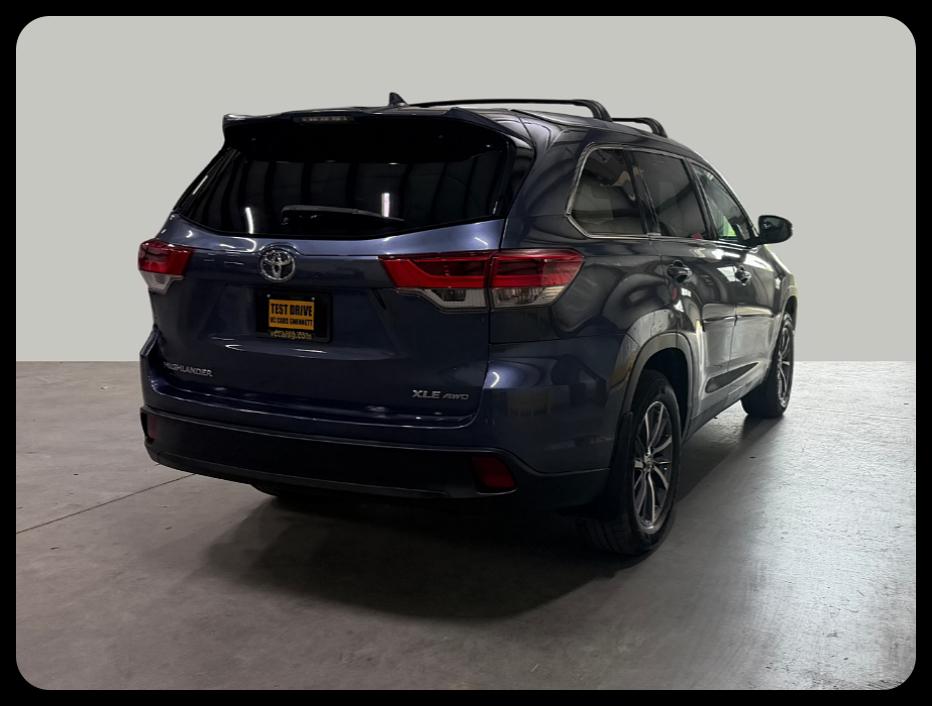 Toyota Highlander XLE AWD V6 2019