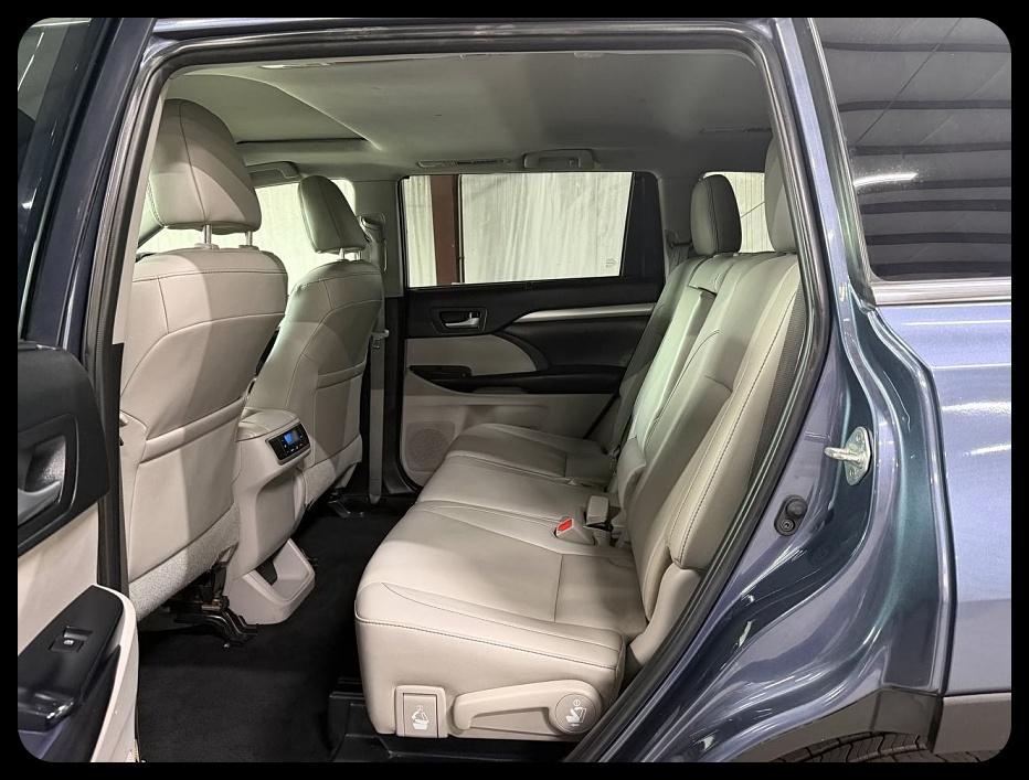 Toyota Highlander XLE AWD V6 2019