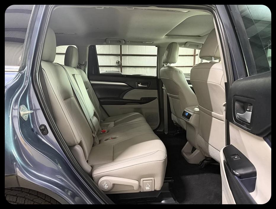 Toyota Highlander XLE AWD V6 2019