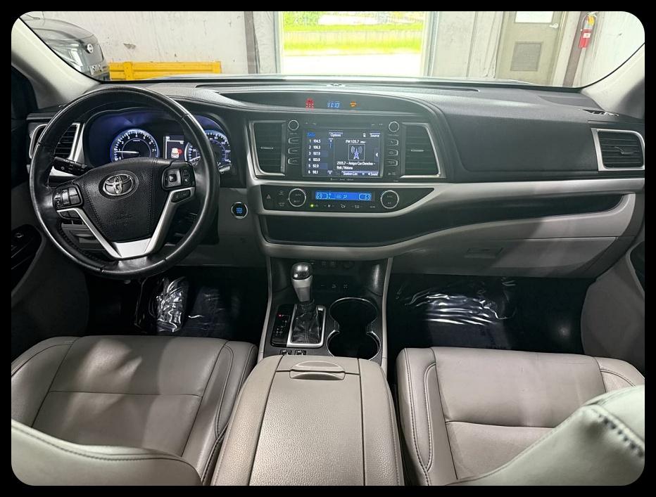 Toyota Highlander XLE AWD V6 2019