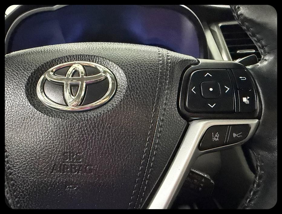 Toyota Highlander XLE AWD V6 2019