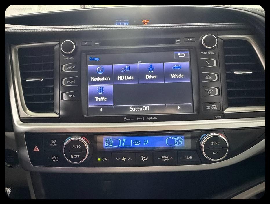 Toyota Highlander XLE AWD V6 2019