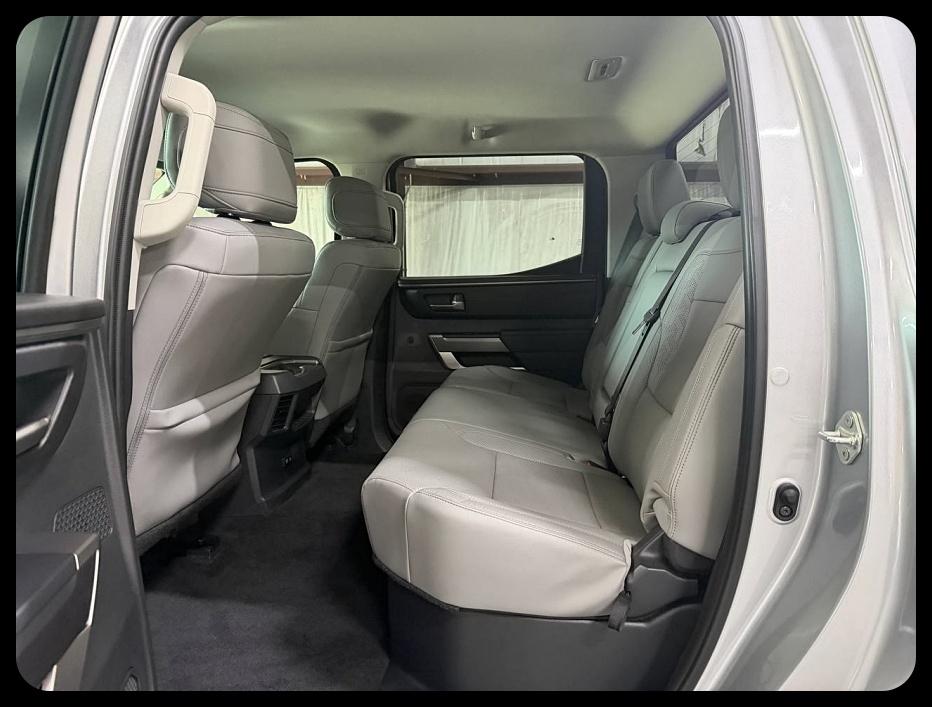 Toyota Tundra SR5 CrewMax 2WD 2024
