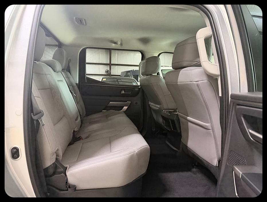 Toyota Tundra SR5 CrewMax 2WD 2024