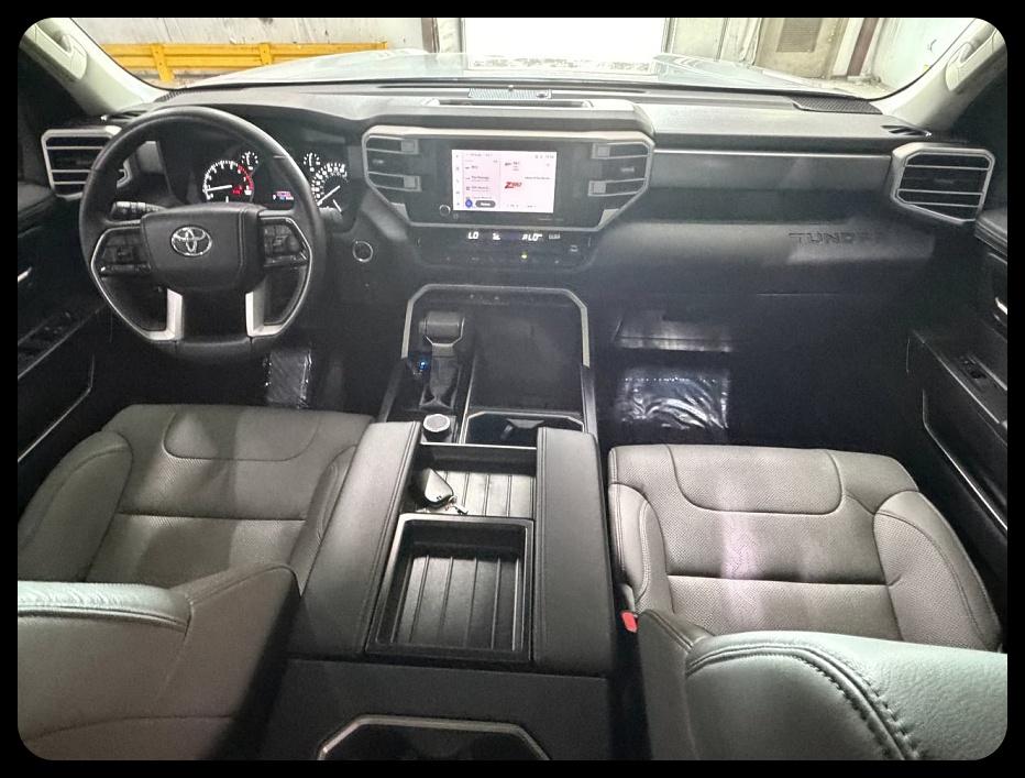 Toyota Tundra SR5 CrewMax 2WD 2024