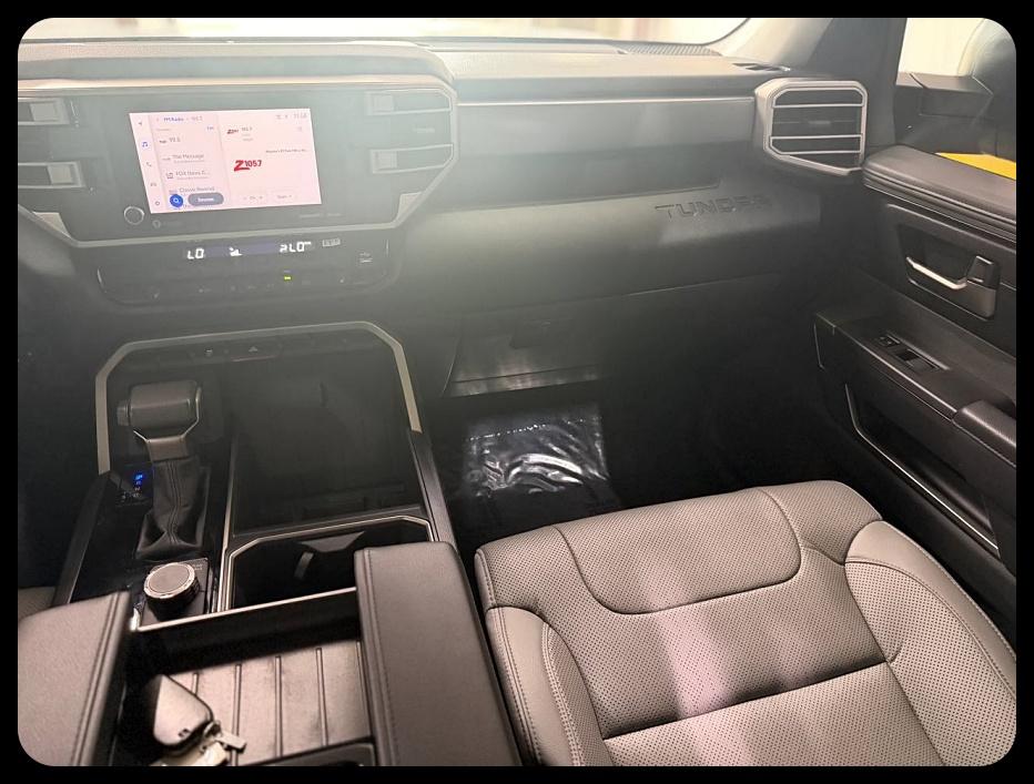 Toyota Tundra SR5 CrewMax 2WD 2024
