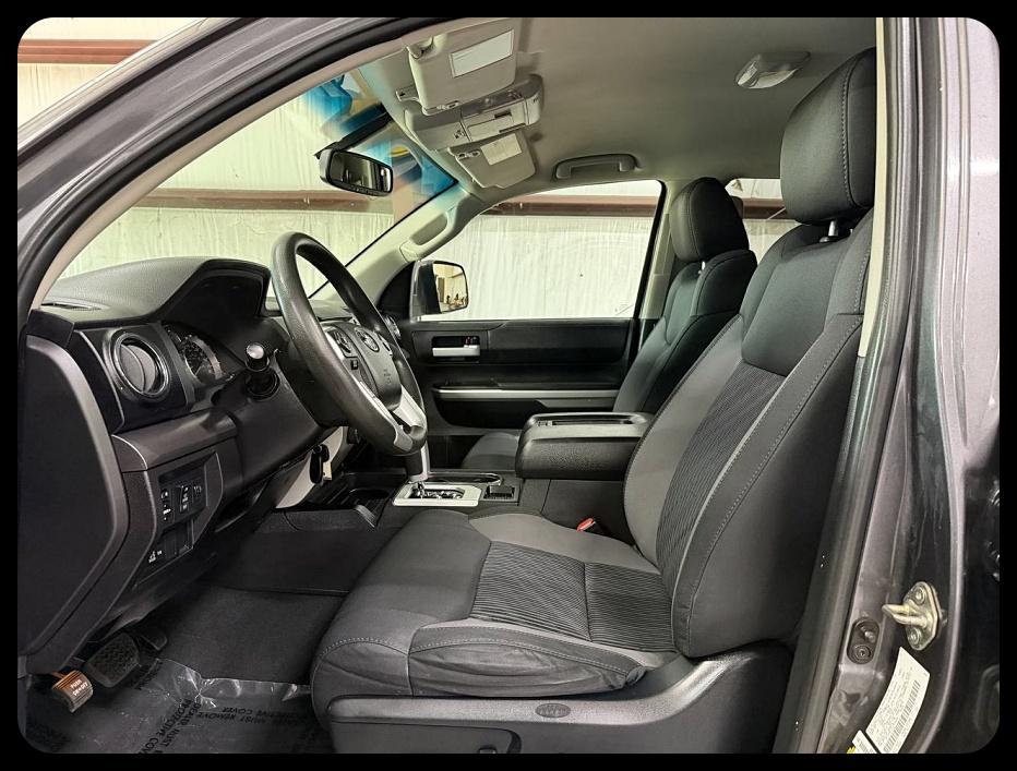 Toyota Tundra SR5 Double Cab 5.7L 4WD 2016
