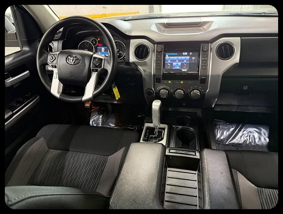 Toyota Tundra SR5 Double Cab 5.7L 4WD 2016