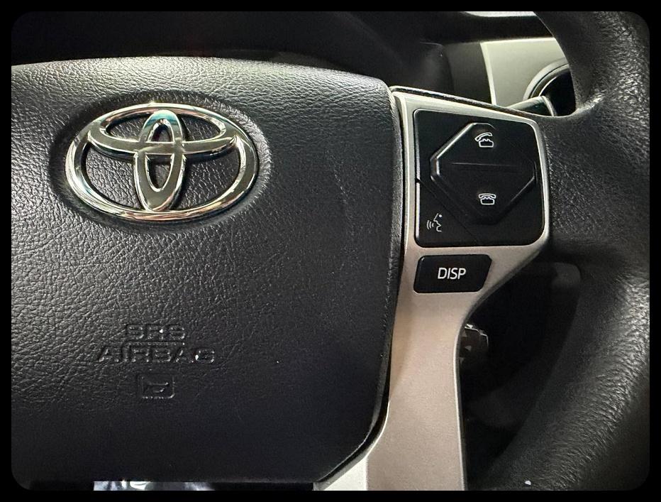 Toyota Tundra SR5 Double Cab 5.7L 4WD 2016
