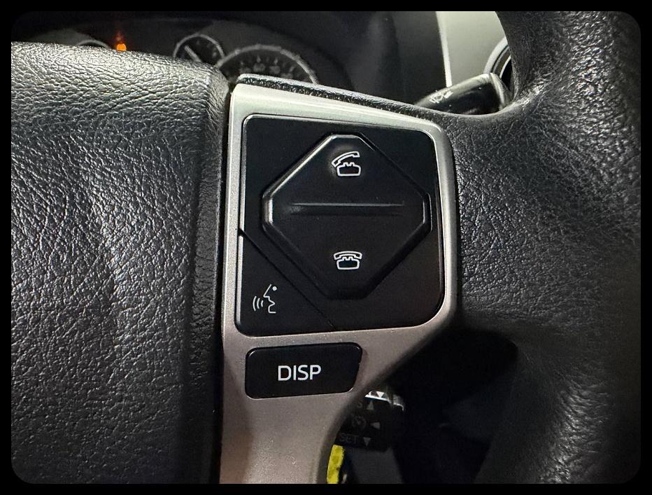 Toyota Tundra SR5 Double Cab 5.7L 4WD 2016