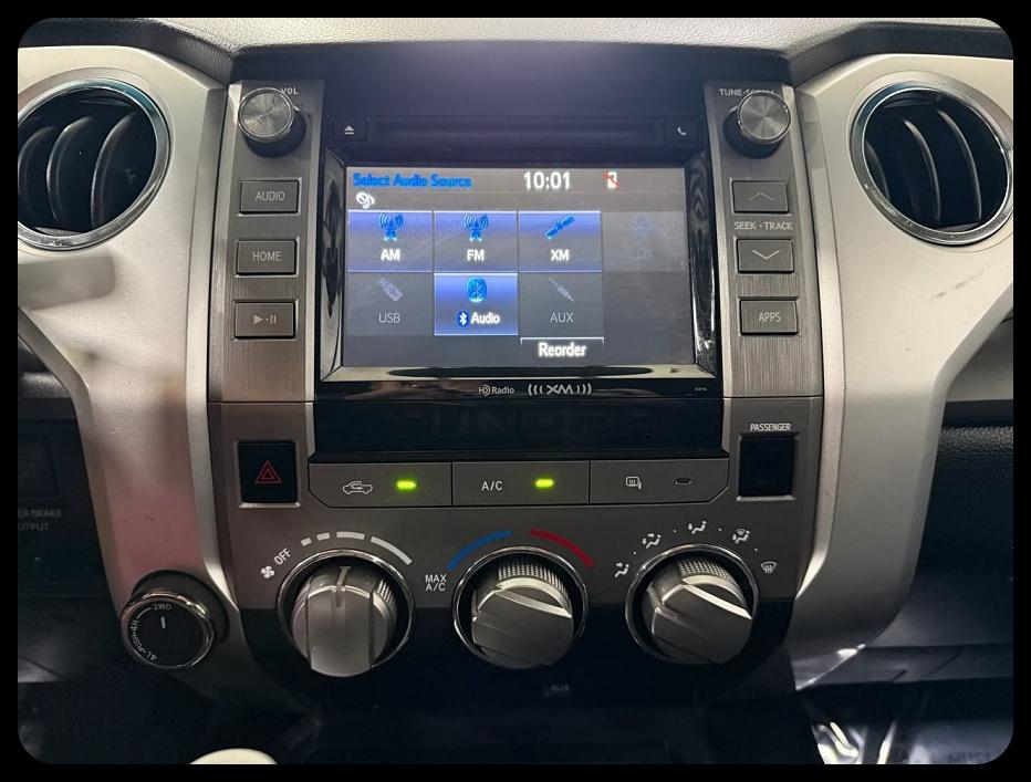 Toyota Tundra SR5 Double Cab 5.7L 4WD 2016