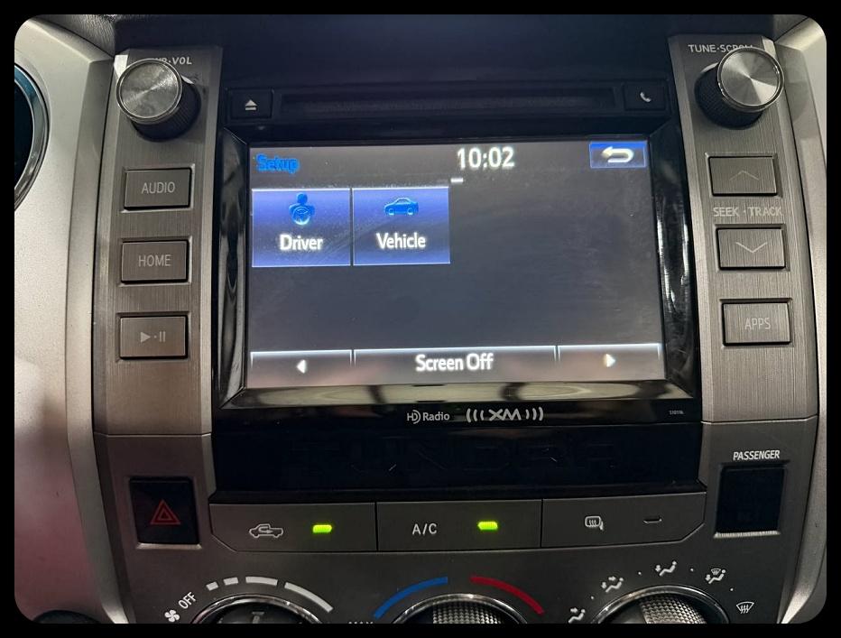 Toyota Tundra SR5 Double Cab 5.7L 4WD 2016