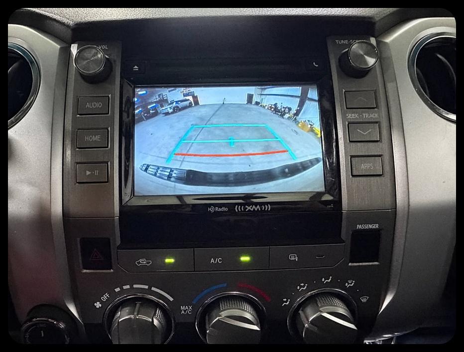 Toyota Tundra SR5 Double Cab 5.7L 4WD 2016