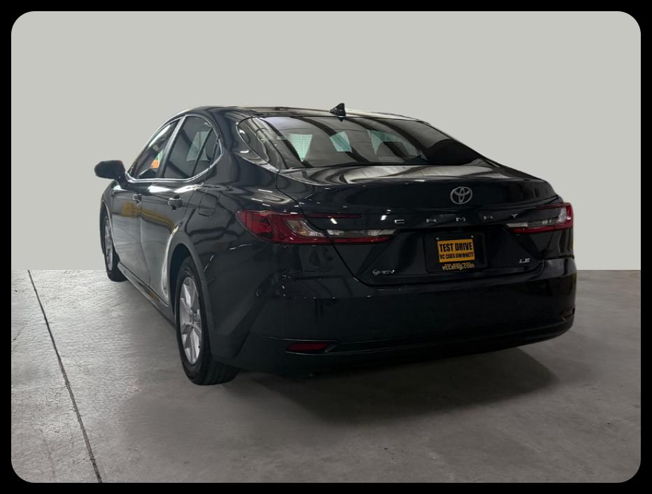 Toyota Camry Hybrid LE 2025
