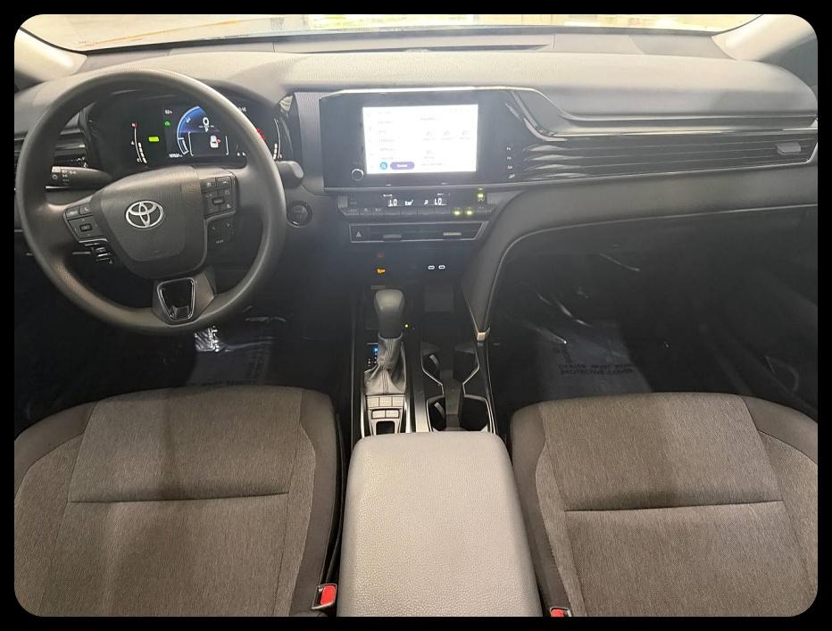 Toyota Camry Hybrid LE 2025
