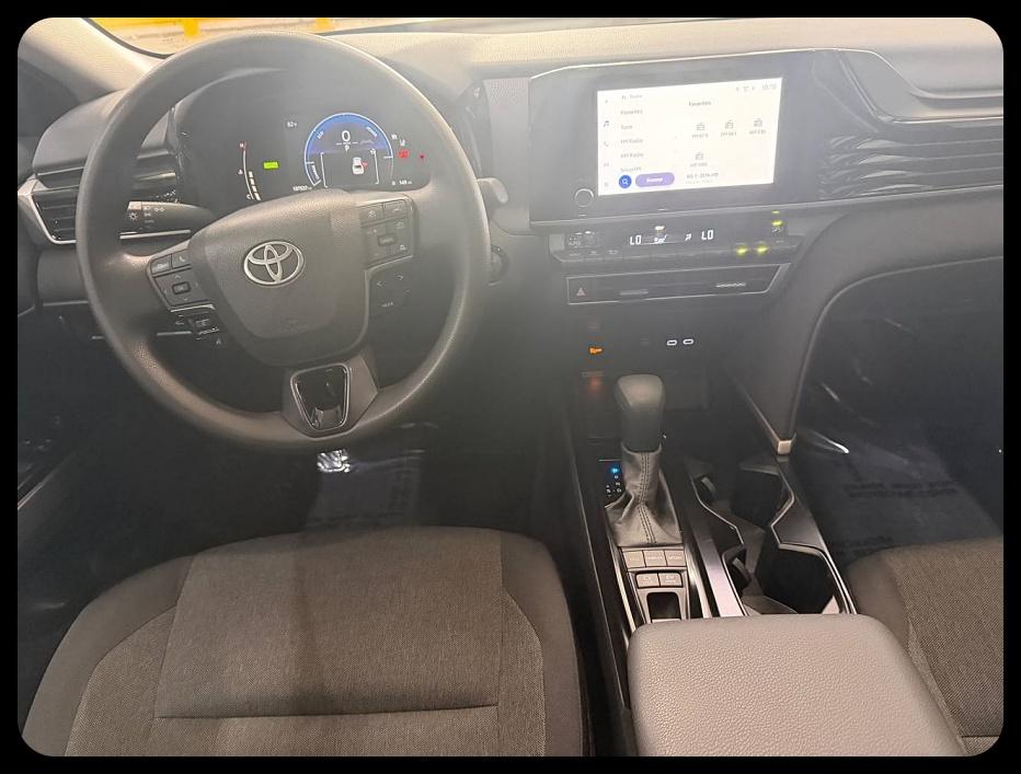 Toyota Camry Hybrid LE 2025