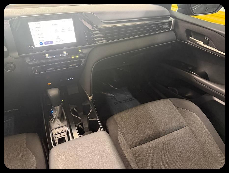 Toyota Camry Hybrid LE 2025