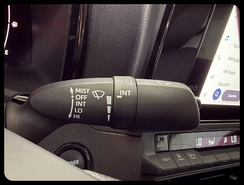 Toyota Camry Hybrid LE 2025