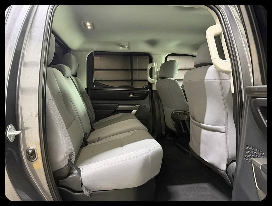 Toyota Tundra SR5 CrewMax 4WD 2022