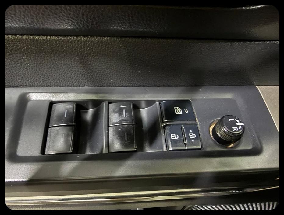 Toyota Tundra SR5 CrewMax 4WD 2022