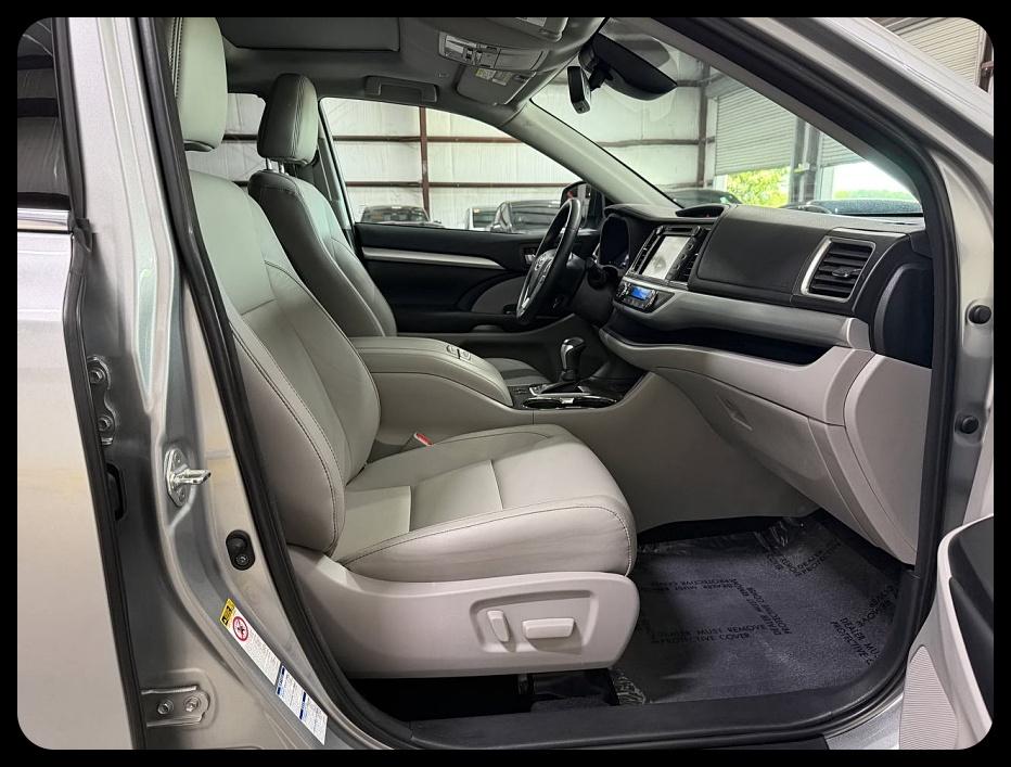 Toyota Highlander SE AWD V6 2018
