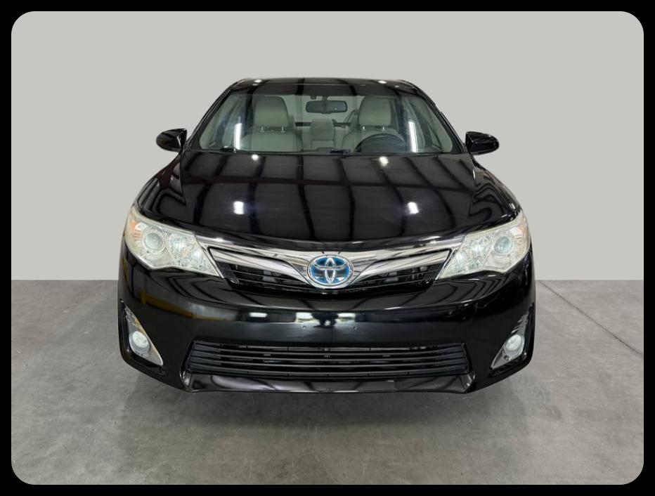 Toyota Camry Hybrid XLE 2013