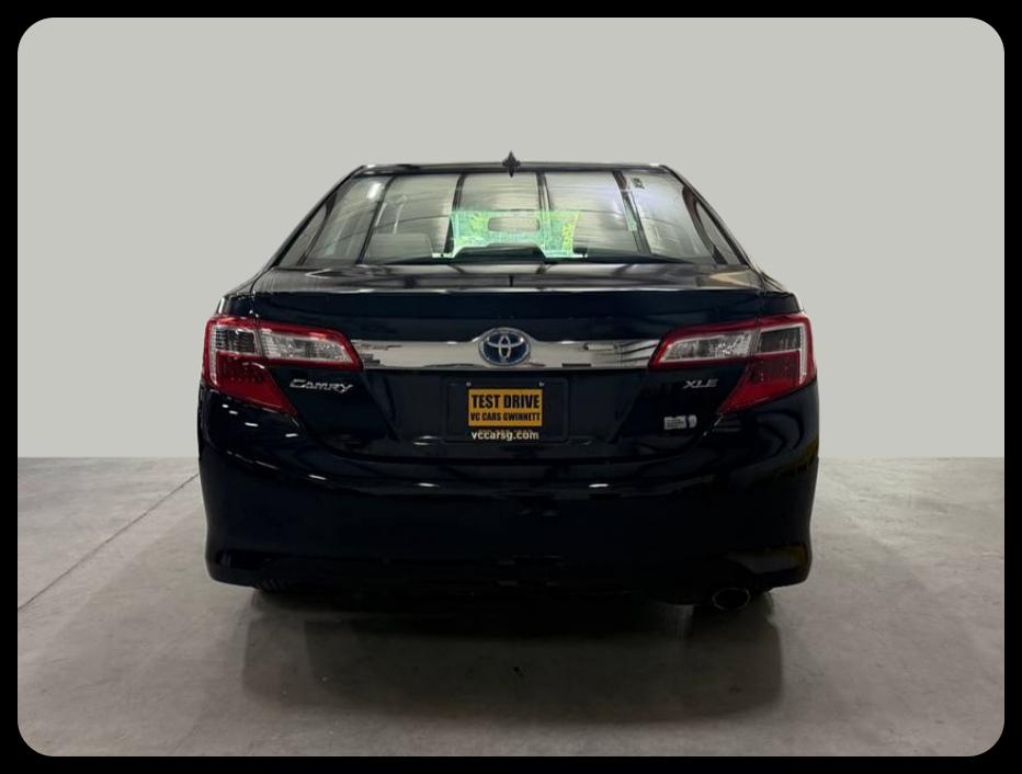 Toyota Camry Hybrid XLE 2013