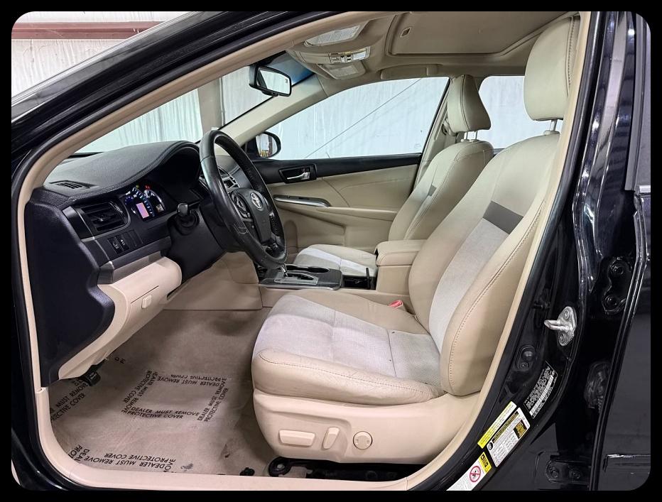 Toyota Camry Hybrid XLE 2013