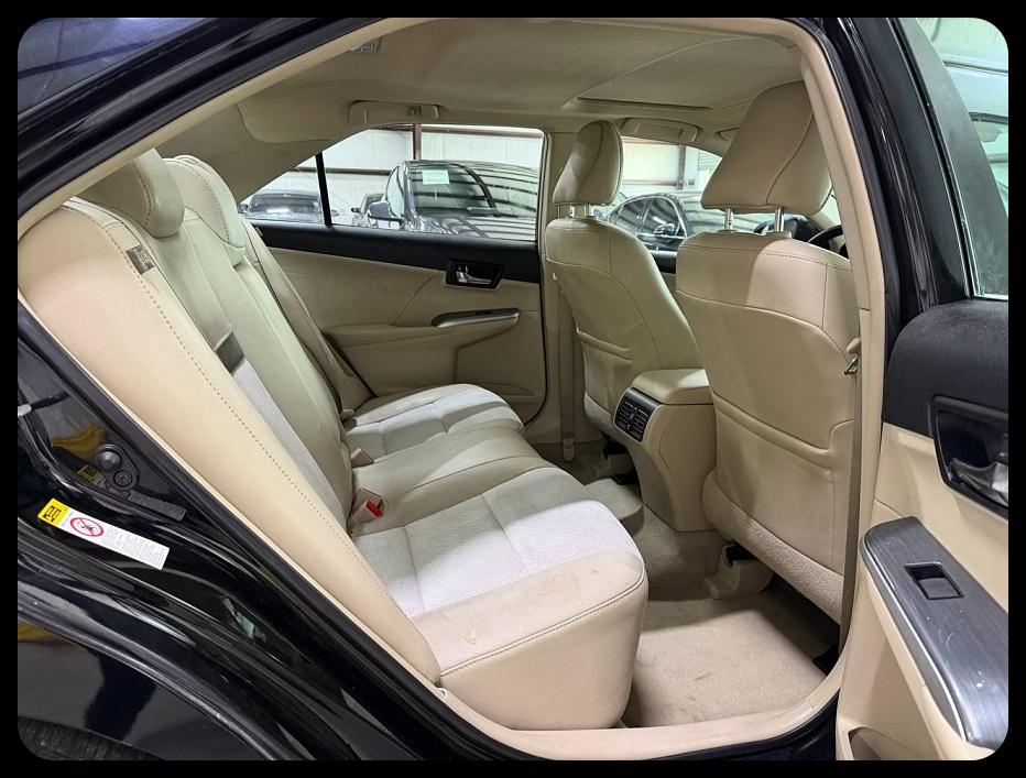 Toyota Camry Hybrid XLE 2013
