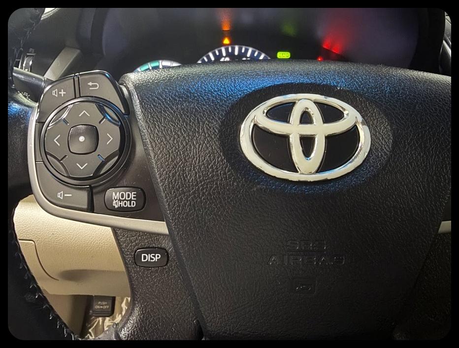 Toyota Camry Hybrid XLE 2013