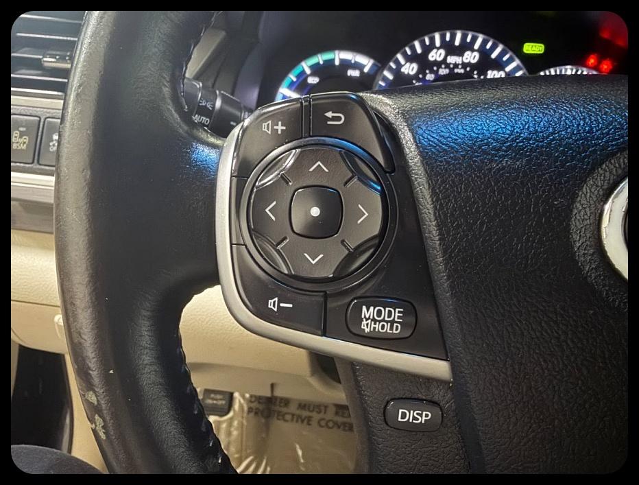 Toyota Camry Hybrid XLE 2013