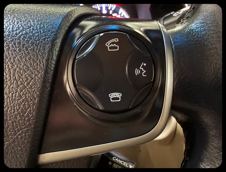 Toyota Camry Hybrid XLE 2013